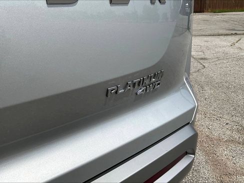 Used 2023 Nissan Pathfinder Platinum AWD/4WD image 29