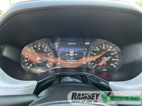 Certified 2022 Jeep Compass Limited image 19