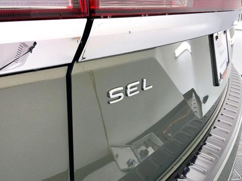 New 2026 Volkswagen Atlas SEL Premium R-Line image 13