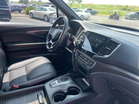 Used 2022 Honda Passport TrailSport image 9