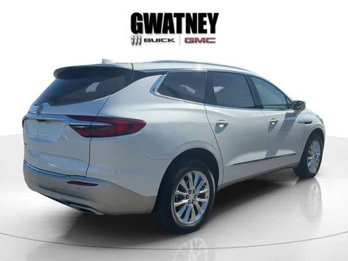 Used 2020 Buick Enclave Premium w/ Surround and Sites Package FWD image 5
