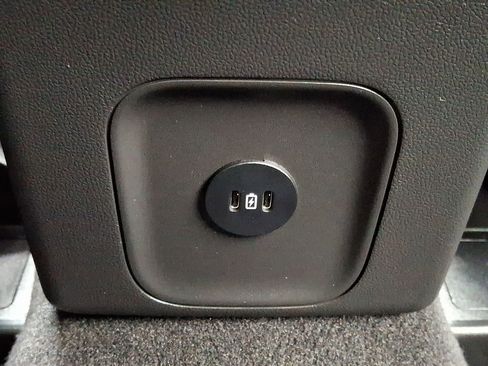 Used 2025 Ford Escape SE image 11