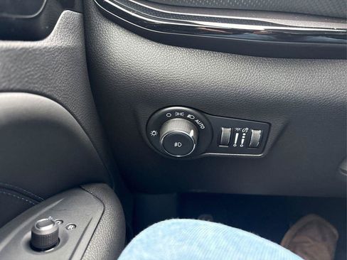 New 2026 Jeep Compass Latitude AWD/4WD image 15