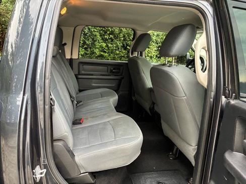 Used 2014 RAM 2500 Tradesman w/ Chrome Appearance Group AWD/4WD image 28