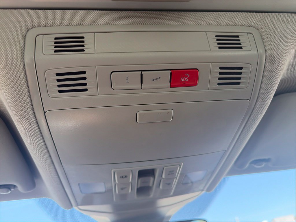 Used 2024 Volkswagen Jetta SE FWD image 25