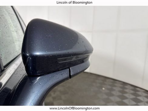 Used 2022 Lincoln Nautilus Reserve image 18