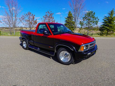 Used 1997 Chevrolet S10 Pickup LS w/ Preferred Equipment Group RWD image 33