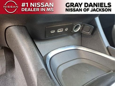 Used 2024 Chevrolet Malibu LT FWD image 18