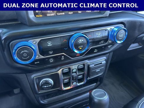 Used 2023 Jeep Gladiator Overland w/ Popular Equipment Package image 16