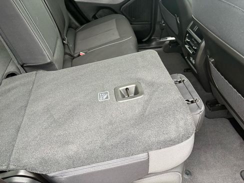 Used 2023 Jeep Grand Cherokee Laredo AWD/4WD image 54