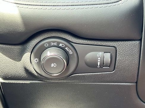 Used 2021 Dodge Durango SXT AWD/4WD image 27