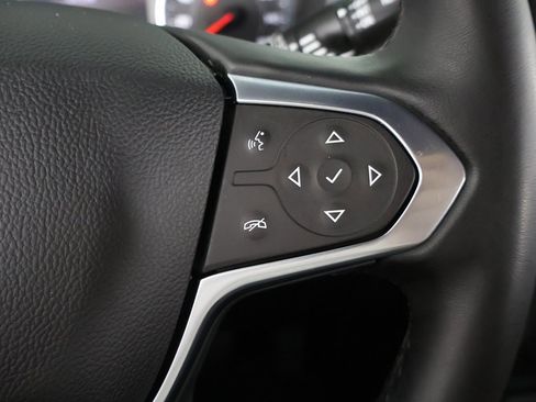 Used 2023 Chevrolet Traverse LT image 42