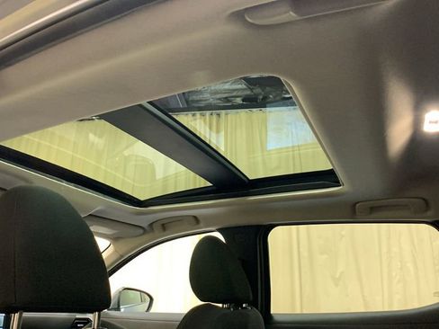 Used 2025 Nissan Kicks SV w/ SV Premium Package image 22