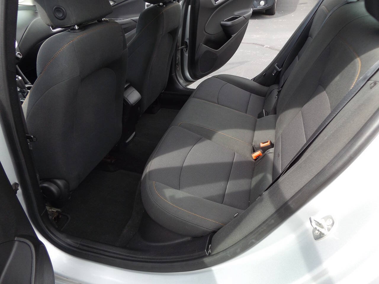 Used 2017 Chevrolet Cruze LS FWD image 16