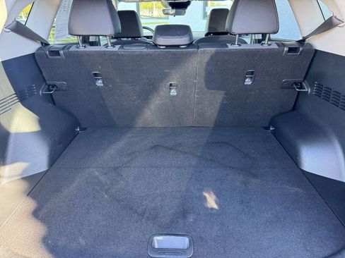 Used 2025 Kia Seltos S image 29