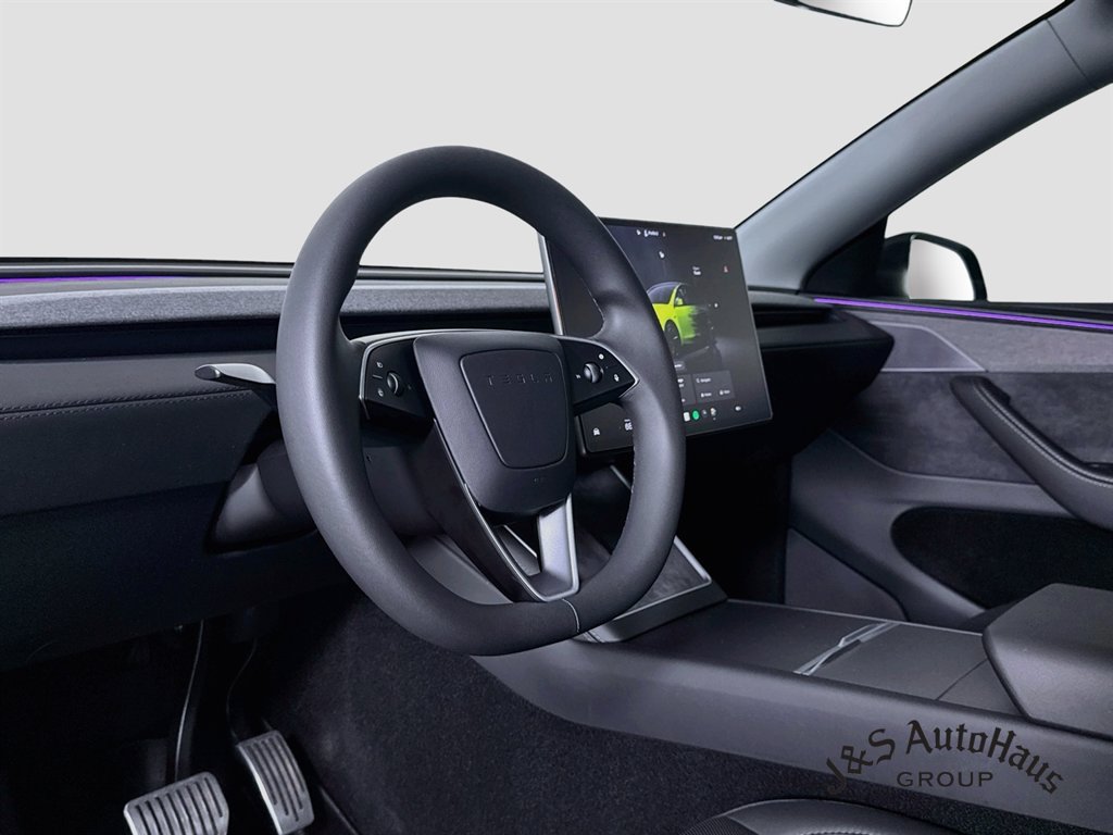 Used 2026 Tesla Model Y AWD image 9