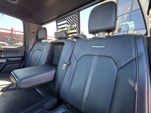 Used 2015 Ford F150 Platinum w/ Equipment Group 701A Luxury image 26