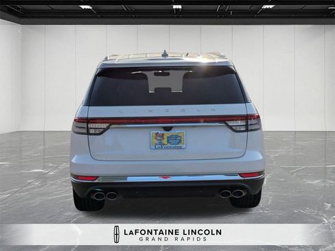 Certified 2024 Lincoln Aviator Reserve w/ Equipment Group 201A image 4