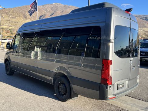 New 2025 Mercedes-Benz Sprinter 2500 image 8
