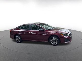 Used 2024 Nissan Altima 2.5 SV FWD video 2
