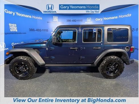 Used 2025 Jeep Wrangler Unlimited Sport AWD/4WD image 9