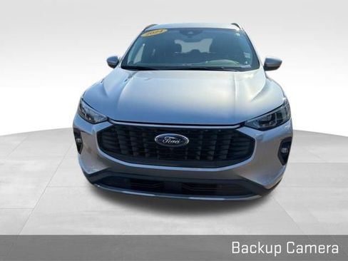 Used 2024 Ford Escape Platinum image 5