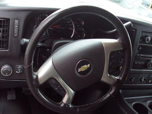 Used 2013 Chevrolet Express 1500 LS image 19