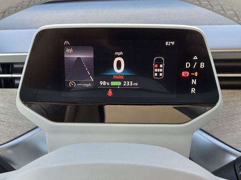 New 2025 Volkswagen ID. Buzz Pro S Plus RWD image 11