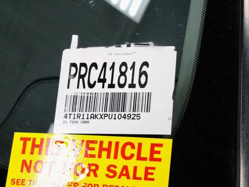 Used 2023 Toyota Camry LE w/ Convenience Package FWD image 31