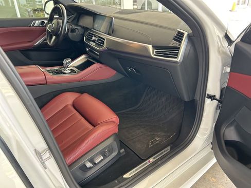 Used 2022 BMW X6 xDrive40i w/ Executive Package AWD/4WD image 27