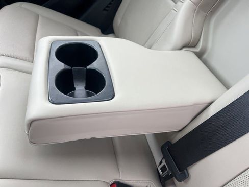 Used 2025 Lincoln Corsair Grand Touring w/ Equipment Group 301A image 14