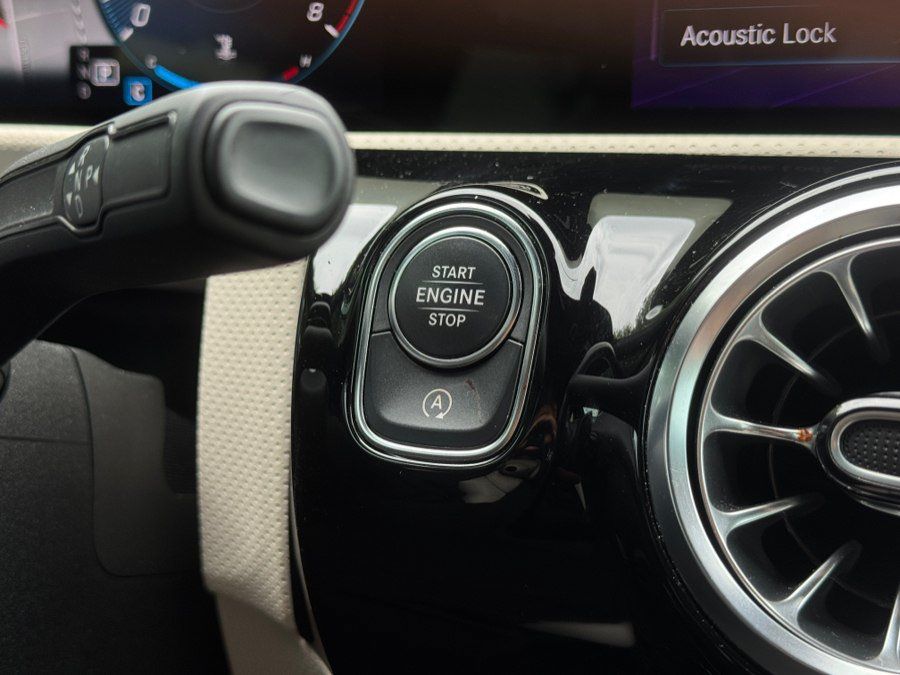 Used 2023 Mercedes-Benz CLA 250 4MATIC image 56