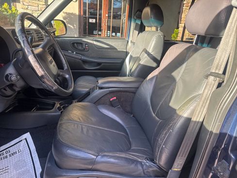 Used 2002 GMC Sonoma SLS w/ Marketing Option Pkg image 10