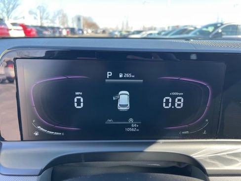 Certified 2024 Kia Seltos LX image 12