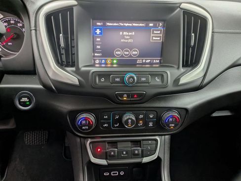 Used 2022 GMC Terrain SLE w/ Driver Convenience Package image 16