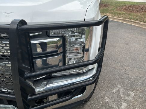 Used 2019 Ford F250 Lariat w/ Lariat Ultimate Package AWD/4WD image 6