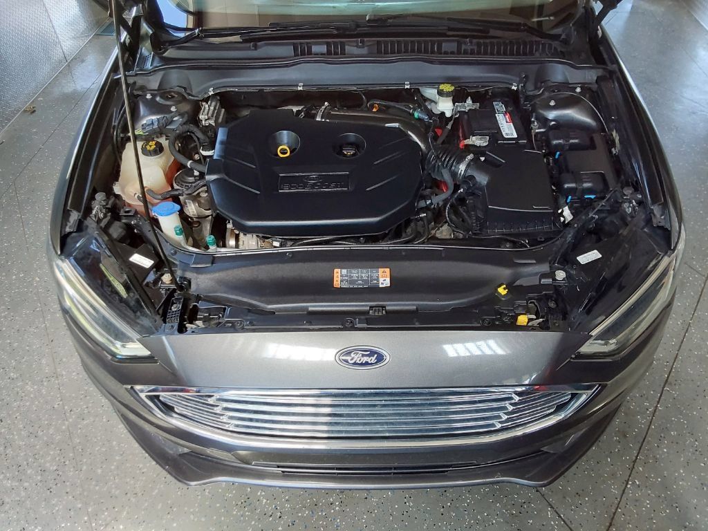 Used 2017 Ford Fusion SE AWD/4WD image 22