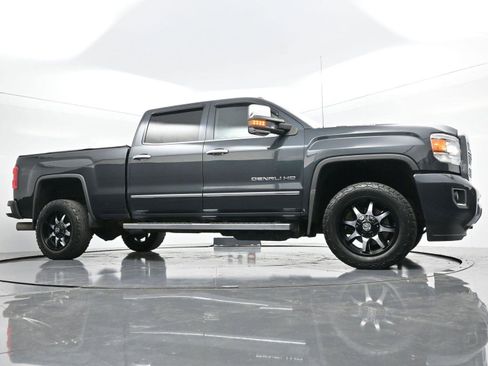 Used 2018 GMC Sierra 2500 Denali w/ Duramax Plus Package image 43