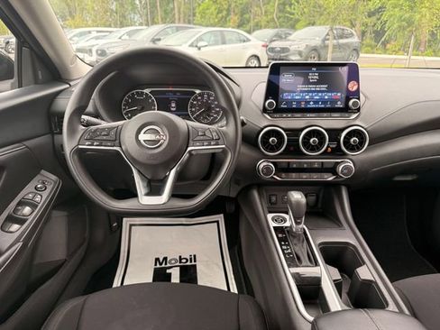 Used 2024 Nissan Sentra SV FWD image 5