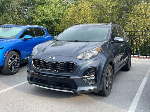 Used 2020 Kia Sportage S w/ Option Group 020 FWD image 3