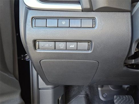 Used 2026 Nissan Rogue SV w/ SV Premium Package image 28