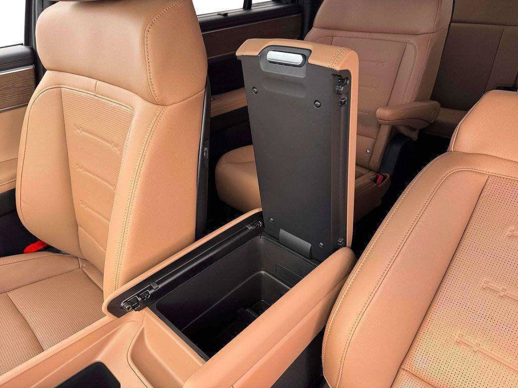 New 2026 Hyundai Santa Fe Limited FWD image 18