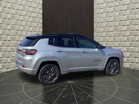Certified 2022 Jeep Compass High Altitude AWD/4WD image 3