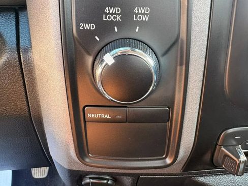 Used 2017 RAM 2500 Tradesman w/ Chrome Appearance Group AWD/4WD image 19
