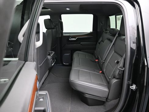 Used 2023 GMC Sierra 1500 Denali w/ Denali Reserve Package AWD/4WD image 11