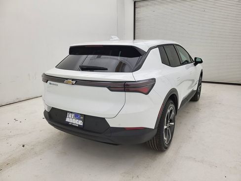 New 2026 Chevrolet Equinox EV LT w/ Comfort Package FWD image 12
