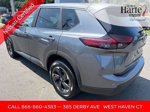 Certified 2026 Nissan Rogue SV AWD/4WD image 6