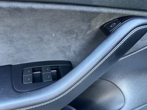 Used 2022 Tesla Model 3 image 11