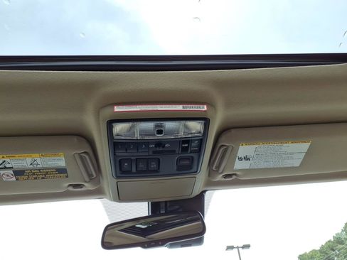 Used 2024 Toyota 4Runner Limited AWD/4WD image 21