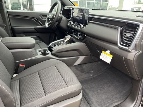 New 2026 GMC Canyon Elevation w/ Convenience Package image 14